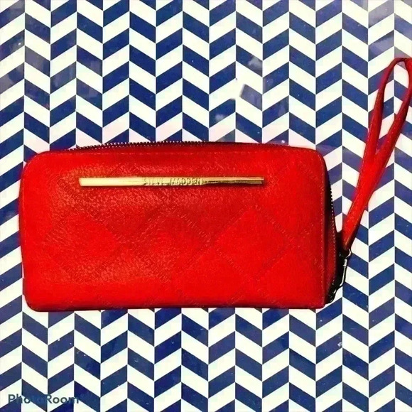 Steve Madden Handbags - STEVE MADDEN  Zip Around wristlet wallet / clutch